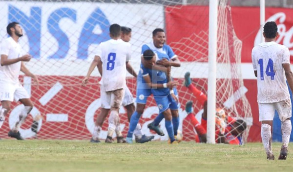 Video: Carlos Chavarría se encargó de abrir el marcador en el Honduras - Nicaragua