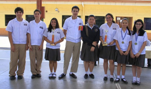 Alumnos triunfan en el área de tecnología