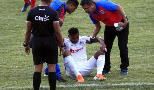 Ever Alvarado sufre lesión de ligamentos cruzados y estará seis meses fuera