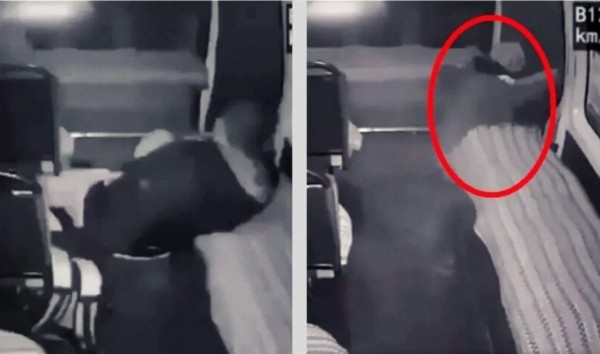 VIDEO: Asaltantes saltan de 'combi' en movimiento