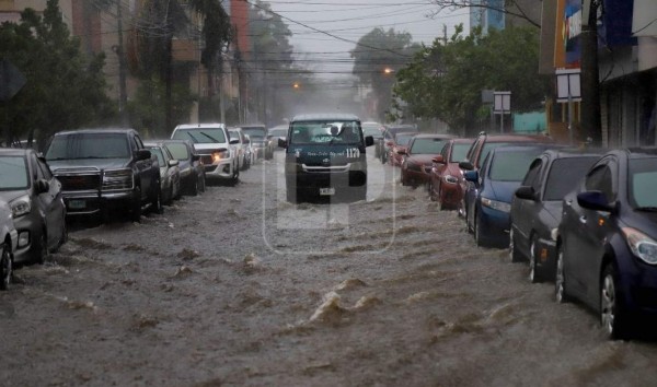 Onda tropical afectará a varias zonas de Honduras durante 48 horas