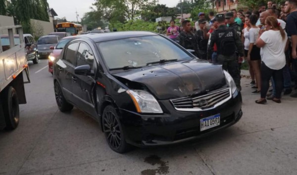 Una mujer muerta y un hombre herido deja ataque a carro en San Pedro Sula