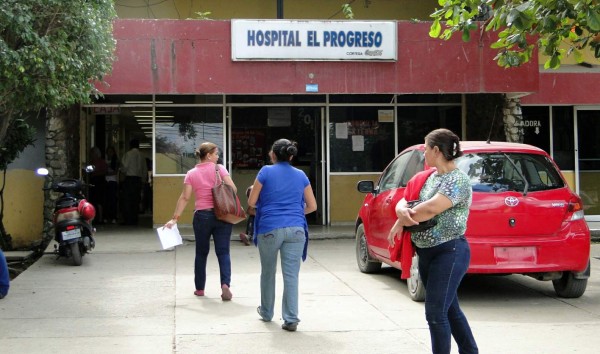 En el misterio sigue muerte de joven en baño de hospital de El Progreso