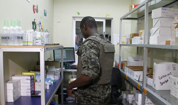 Militarizan farmacias del Seguro Social en San Pedro Sula