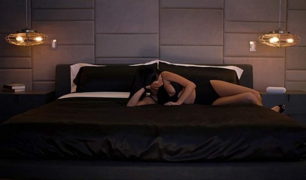 Selena Gomez en ropa interior para nuevo video