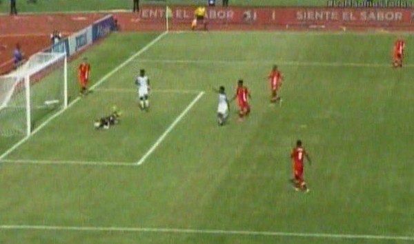 Video: La increíble oportunidad que falló Anthony Lozano