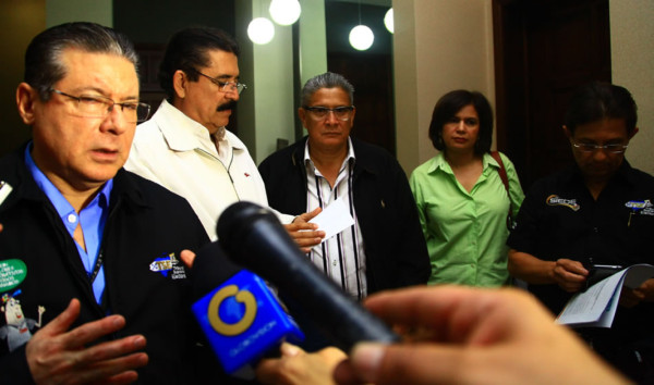 Libre firma acuerdo para respetar resultados electorales en Honduras