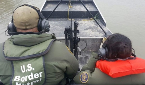 Rescatan en EUA a niña hondureña en el Río Grande