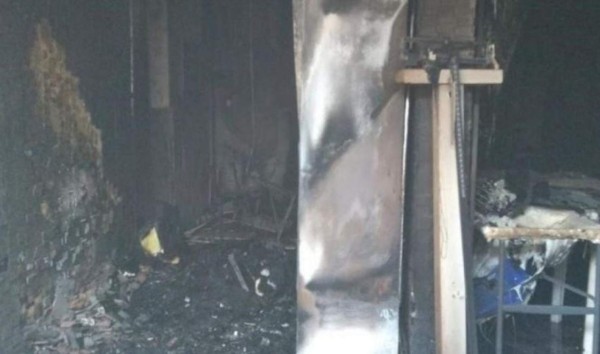 Club llevó un cura para que les bendijera el camerino y terminó incendiándolo