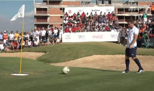 Fútbol en campos de golf