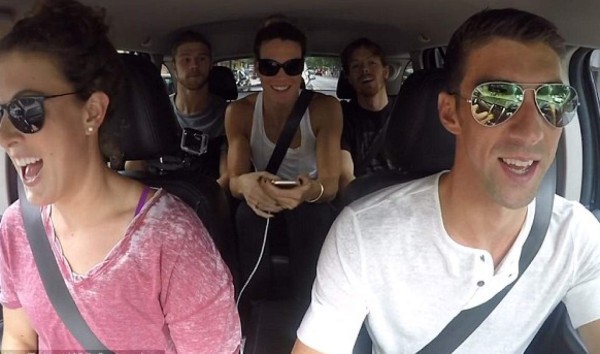 Karaoke de Phelps y el equipo de natación de EUA arrasa en Río