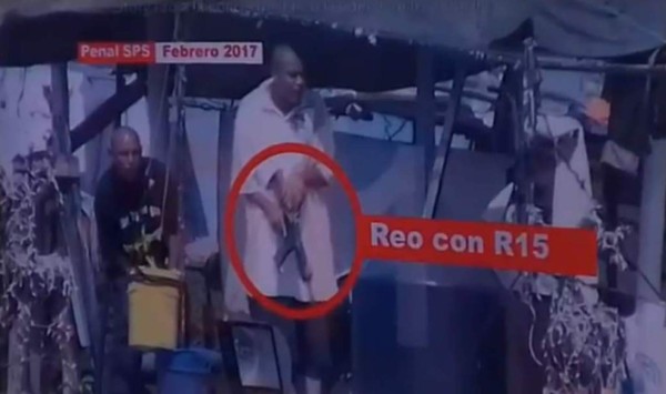 Video muestra a reos con armas dentro del penal de San Pedro Sula