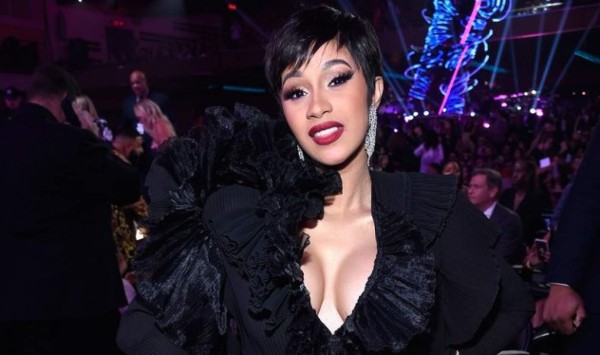 Cardi B acusa a fans de Nicki Minaj de filtrar su nueva canción 'Money'