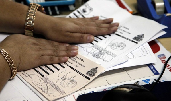 Detectan permiso de operación falso en Tributación Municipal de La Ceiba