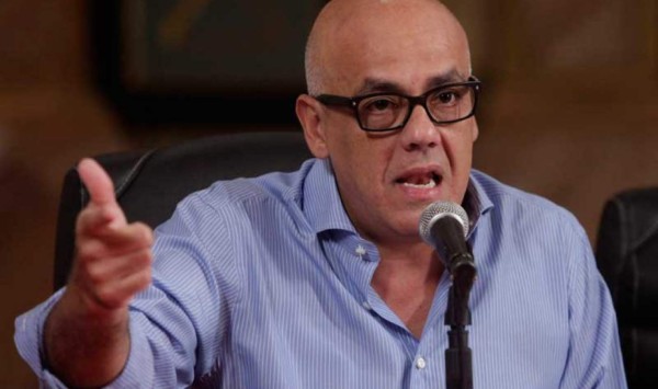 Venezuela activa mecanismos contra acusados por ataque a Maduro