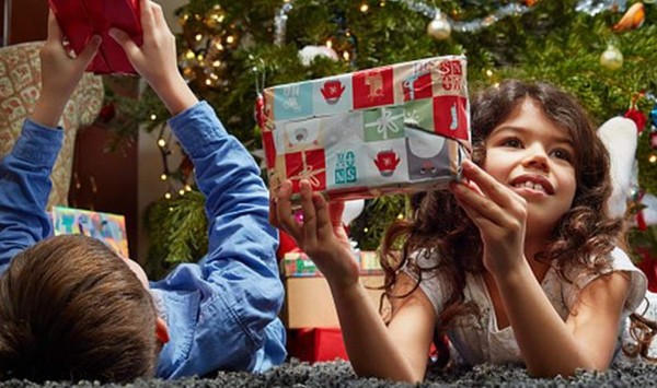Ladrones devuelven regalos al descubrir que eran para orfanato