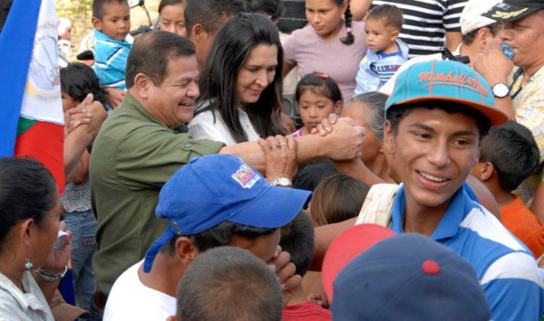 Romeo Vásquez Velásquez ejerce el sufragio por primera vez en Honduras