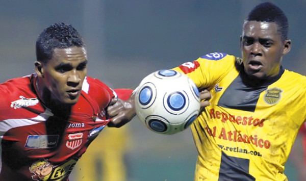 Vida le estrena la corona al campeón Real España