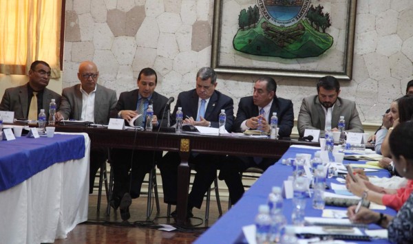 Gobierno paga L17,822 millones en sueldos