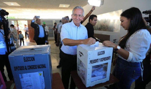 Ricardo Maduro augura una victoria del Partido Nacional