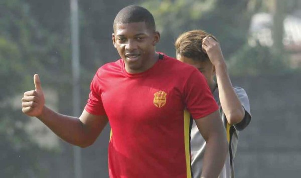 Luis 'Buba' López llegó a un acuerdo y renovó con Real España