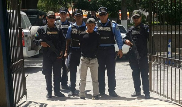 Capturan a segundo sospechoso por atentado contra policías