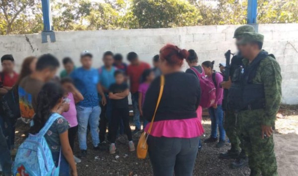 Rescatan a 25 hondureños en casa de Tamaulipas, México