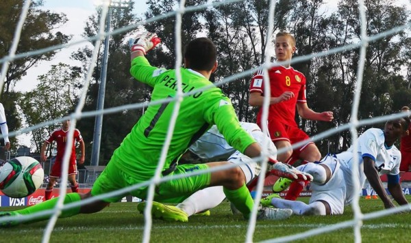 VIDEO: El paradón de Michael Perelló contra Bélgica
