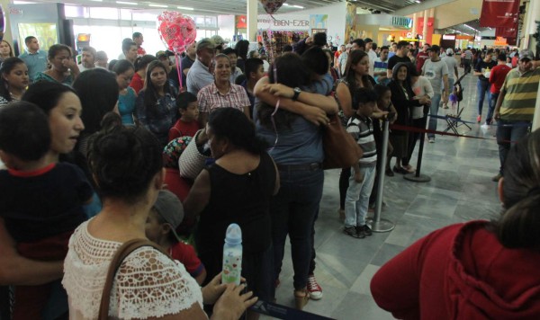Líneas aéreas aumentan vuelos por temporada alta