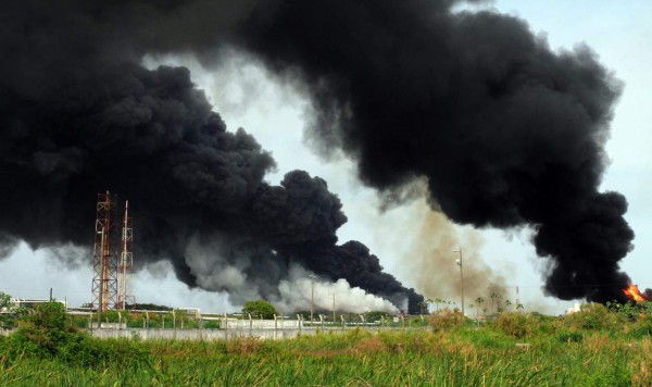 Explosión en petroquímica de México deja 13 muertos