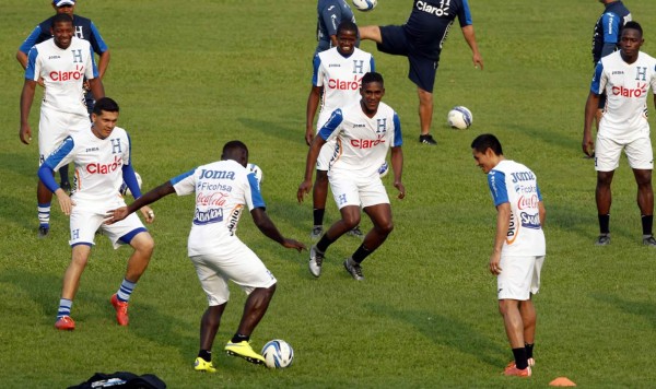 Pinto tiene casi completa la nave de la Selección de Honduras