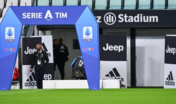 Escándalo en Italia: Napoli no se presentó al partido ante la Juventus y perdería los puntos