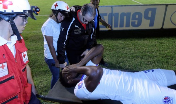 Johnny Palacios lesionado de gravedad y queda fuera de la Selección de Honduras