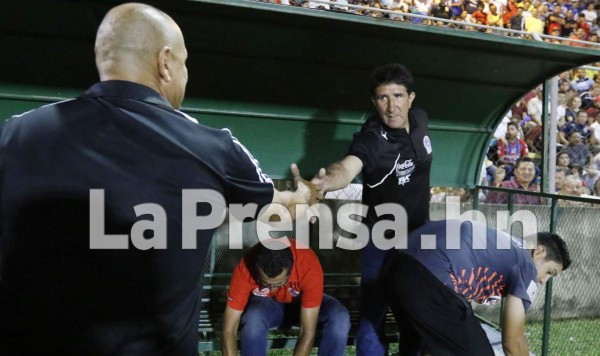 Wilmer Cruz y Héctor Vargas dejaron atrás el cruce de palabras