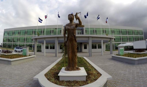 Cocinero es condenado a 11 años de prisión por matar a vecina