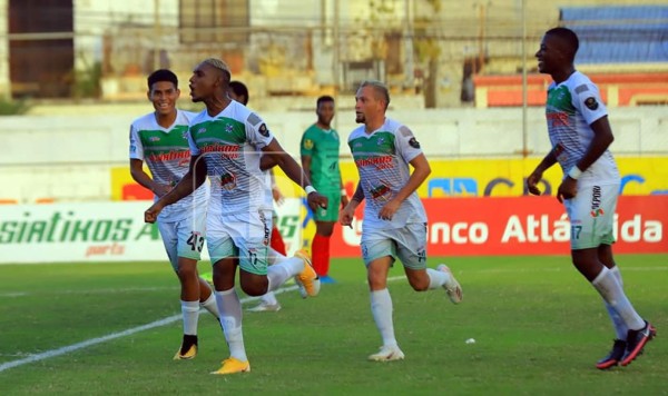 El Platense, con doblete de Yerson Gutiérrez, derrotó al Marathón en el Puerto. Foto Melvin Cubas