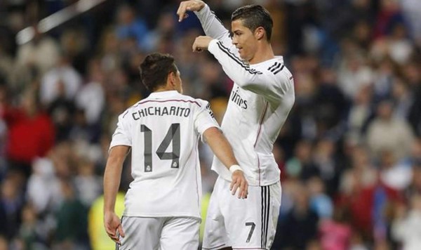 Cristiano le agradeció al 'Chicharito' la asistencia de gol
