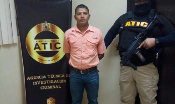 Capturan a subinspector de la Policía por supuesta tortura de ciudadano
