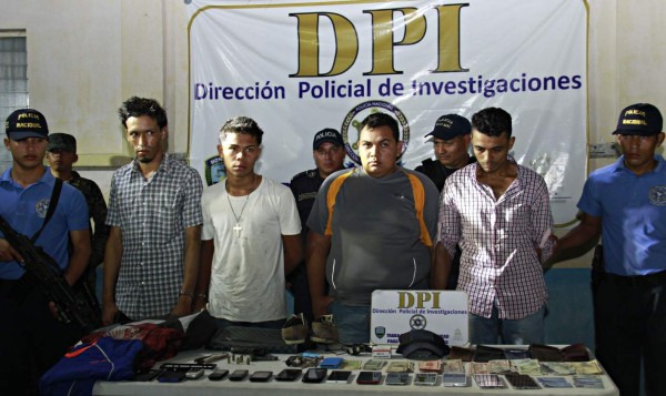 Cae banda de asaltantes de viviendas en bulevar de Jardines del Valle