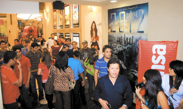 Estreno de cinta: '2012”, ¡sálvese quien pueda!