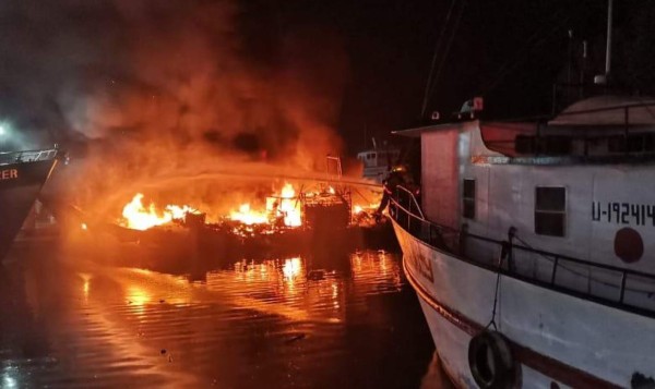Unas siete embarcaciones dañadas tras incendio en La Ceiba