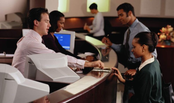 UE aplaza para mediados del año 2016 impuesto a transacciones financieras