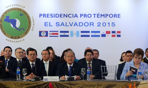 Cumbre del Sica concluye sin solución para migrantes cubanos