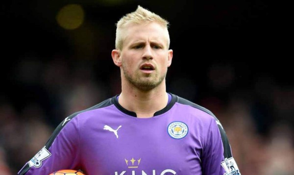 El portero del Leicester en la mira del Barcelona