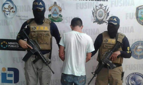 Cae menor de 17 años acusado de extorsionar transportistas