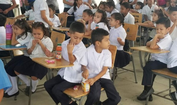 Más de dos millones de alumnos inician clases hoy en Honduras 