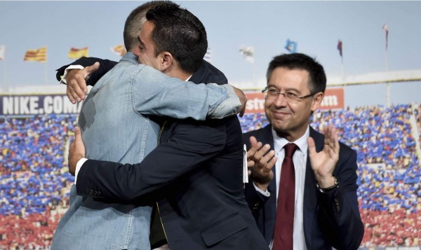 La emotiva carta de Iniesta que arrancó las lágrimas de Xavi