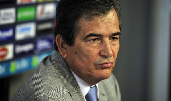 Costa Rica: Jorge Luis Pinto se enfurece con aficionado