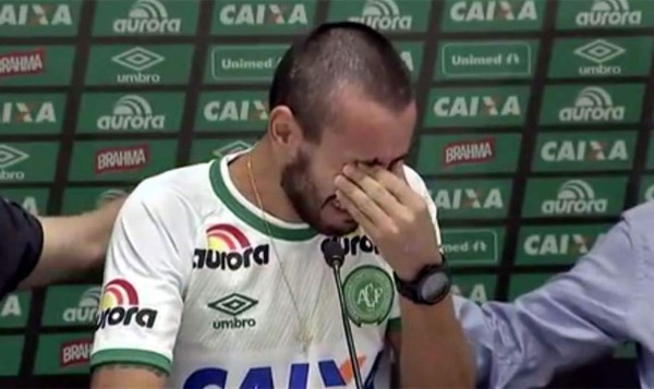 El desgarrador llanto de Alan Ruschel, del Chapecoense: 'Perdí muchos amigos'