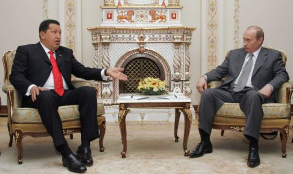 Chávez elogia a Putin en su pulso con EUA